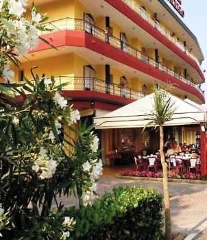 Hotel Corallo Eraclea Mare Exterior photo
