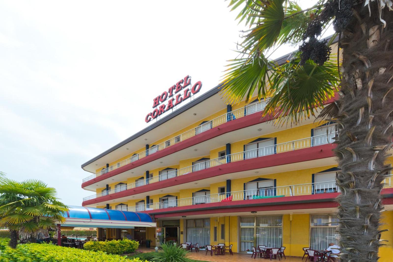 Hotel Corallo Eraclea Mare Exterior photo