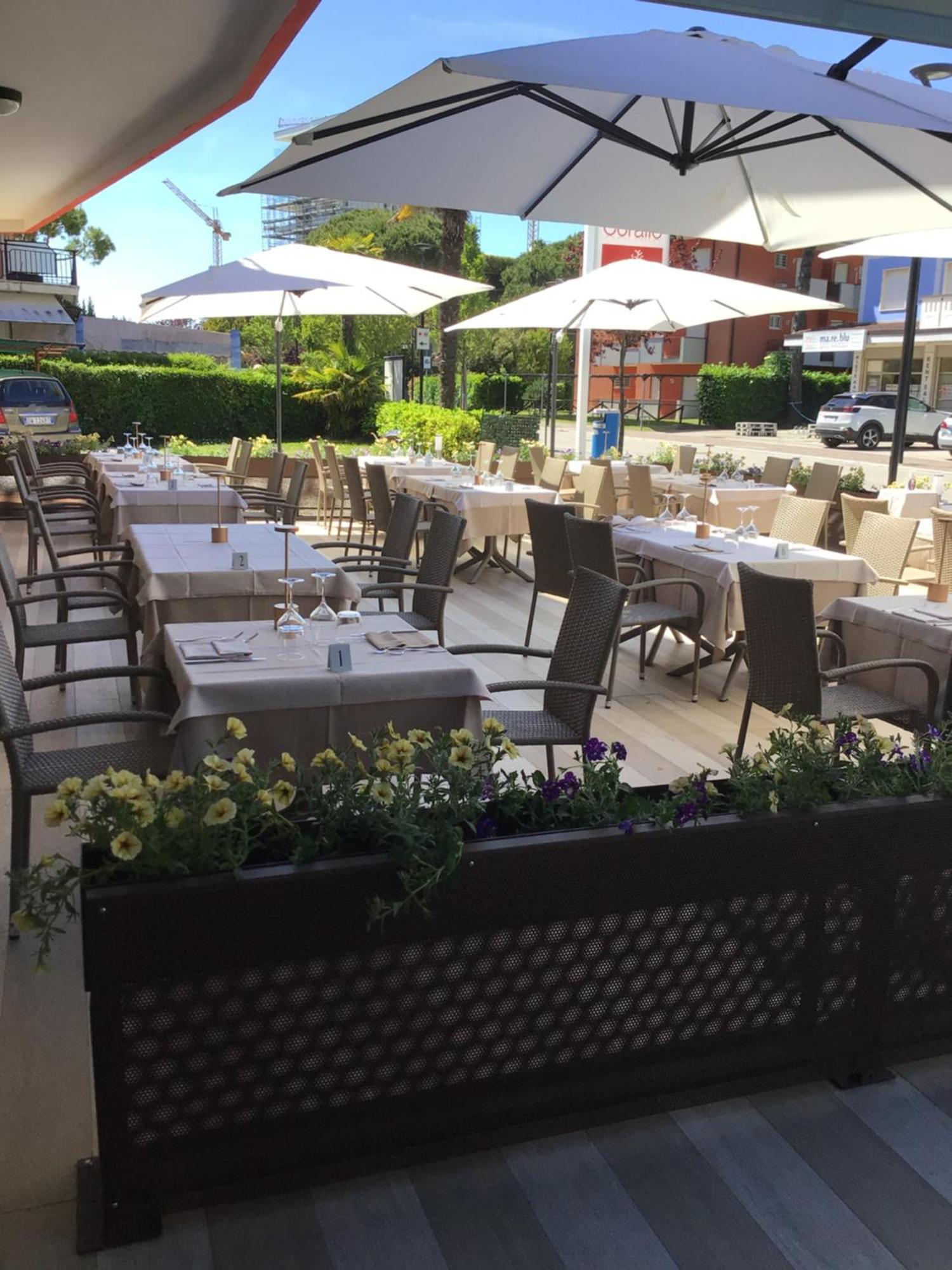 Hotel Corallo Eraclea Mare Exterior photo